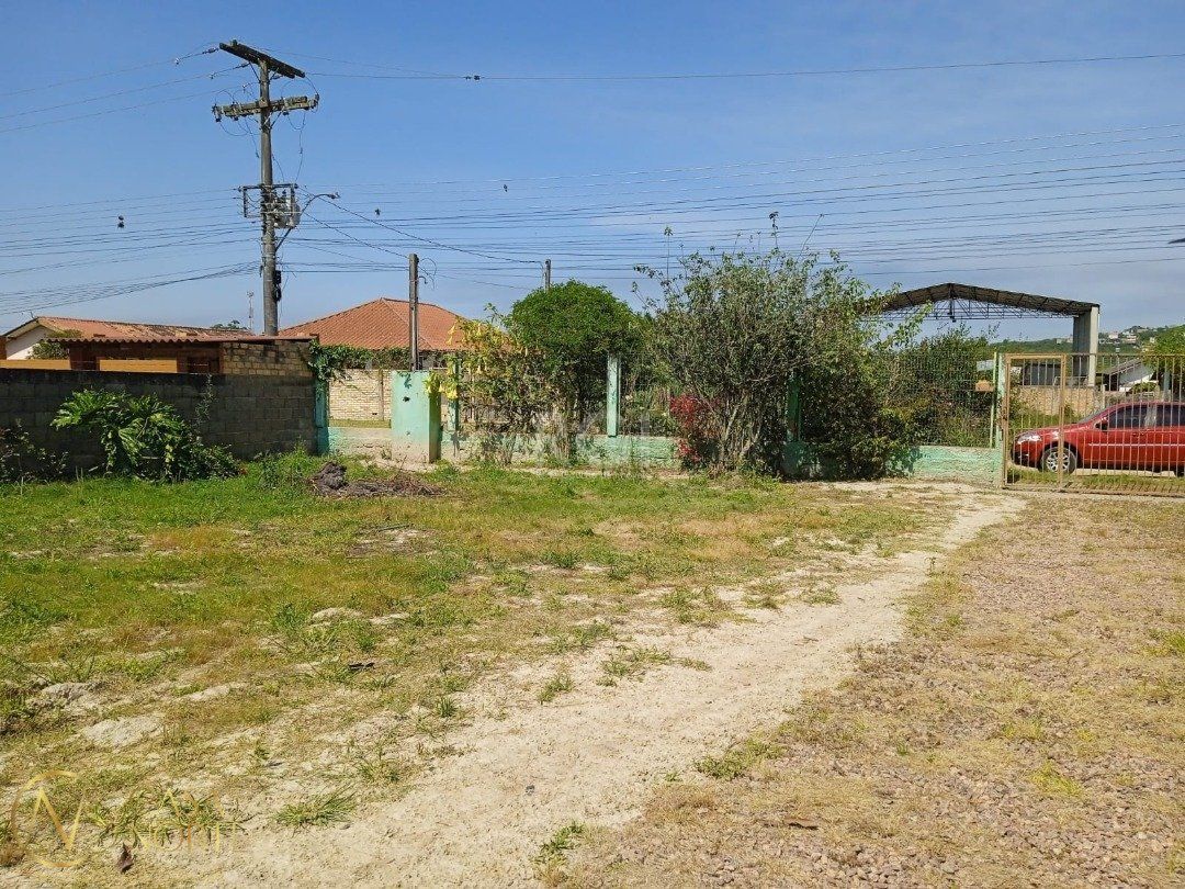 Casa à venda com 2 quartos, 72m², 2 suítes, Rua Oito Mil e Treze no bairro Lageado em Porto Alegre