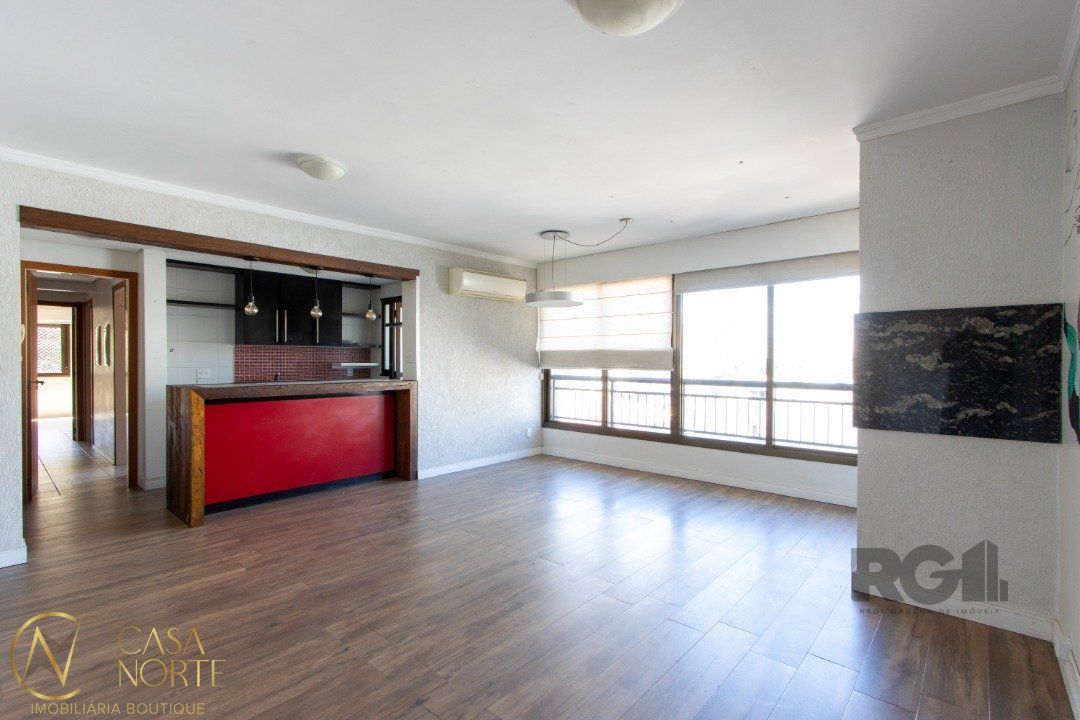 Apartamento à venda com 3 quartos, 94m², 1 suíte, 1 vaga, Rua Doutor Mário Totta no bairro Tristeza em Porto Alegre