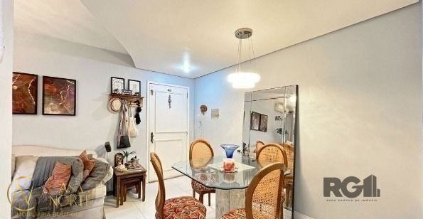 Apartamento à venda com 2 quartos, 61m², 1 vaga, Rua Costa Lima no bairro Nonoai em Porto Alegre