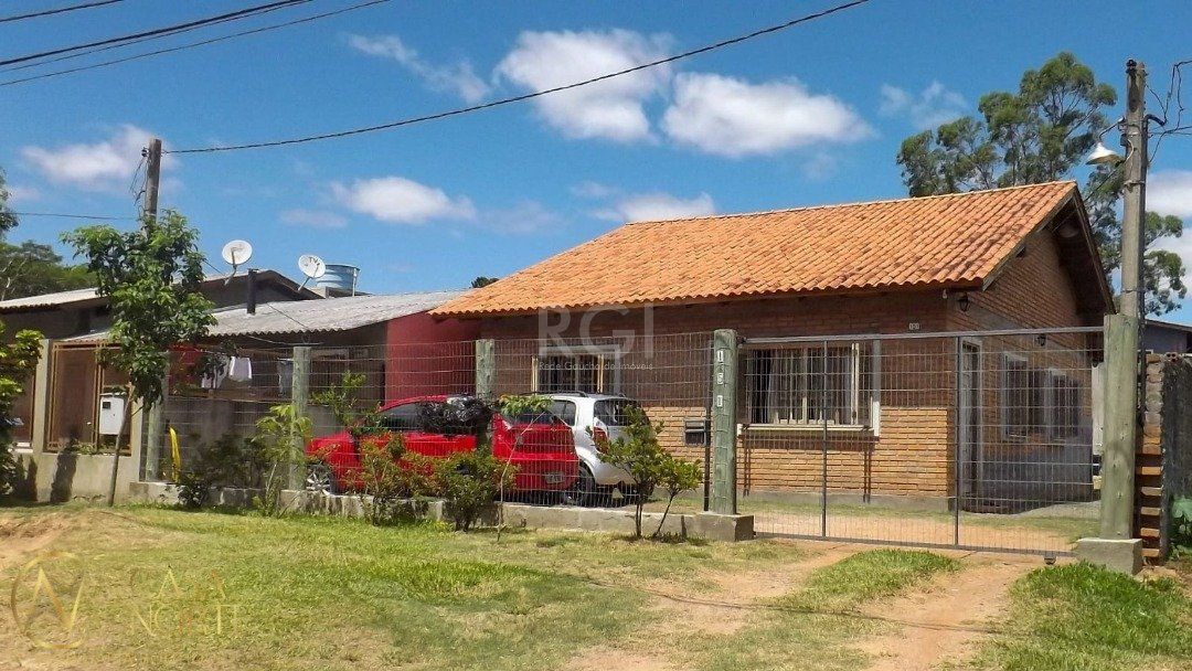 Casa à venda com 3 quartos, 100m², 1 suíte, Rua Idalino Pereira da Silva no bairro Belém Novo em Porto Alegre