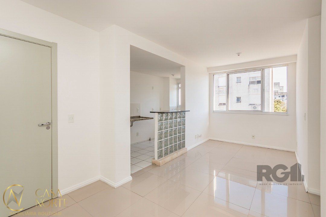 Apartamento à venda com 2 quartos, 47m², 1 vaga, Avenida Juca Batista no bairro Cavalhada em Porto Alegre