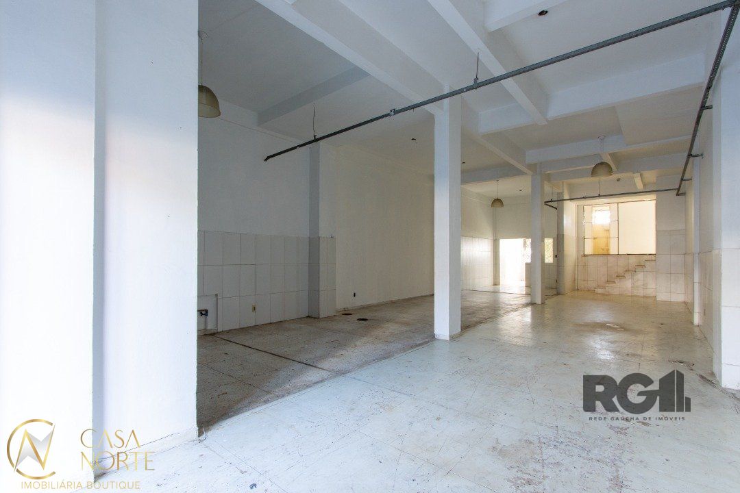 Loja à venda , 160m², Avenida Benjamin Constant - Até 689 - Lado Ímpar no bairro São João em Porto Alegre