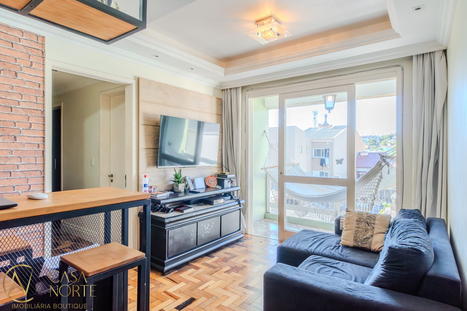 Apartamento à venda com 2 quartos, 70m², 1 vaga, Rua Curupaiti no bairro Cristal em Porto Alegre