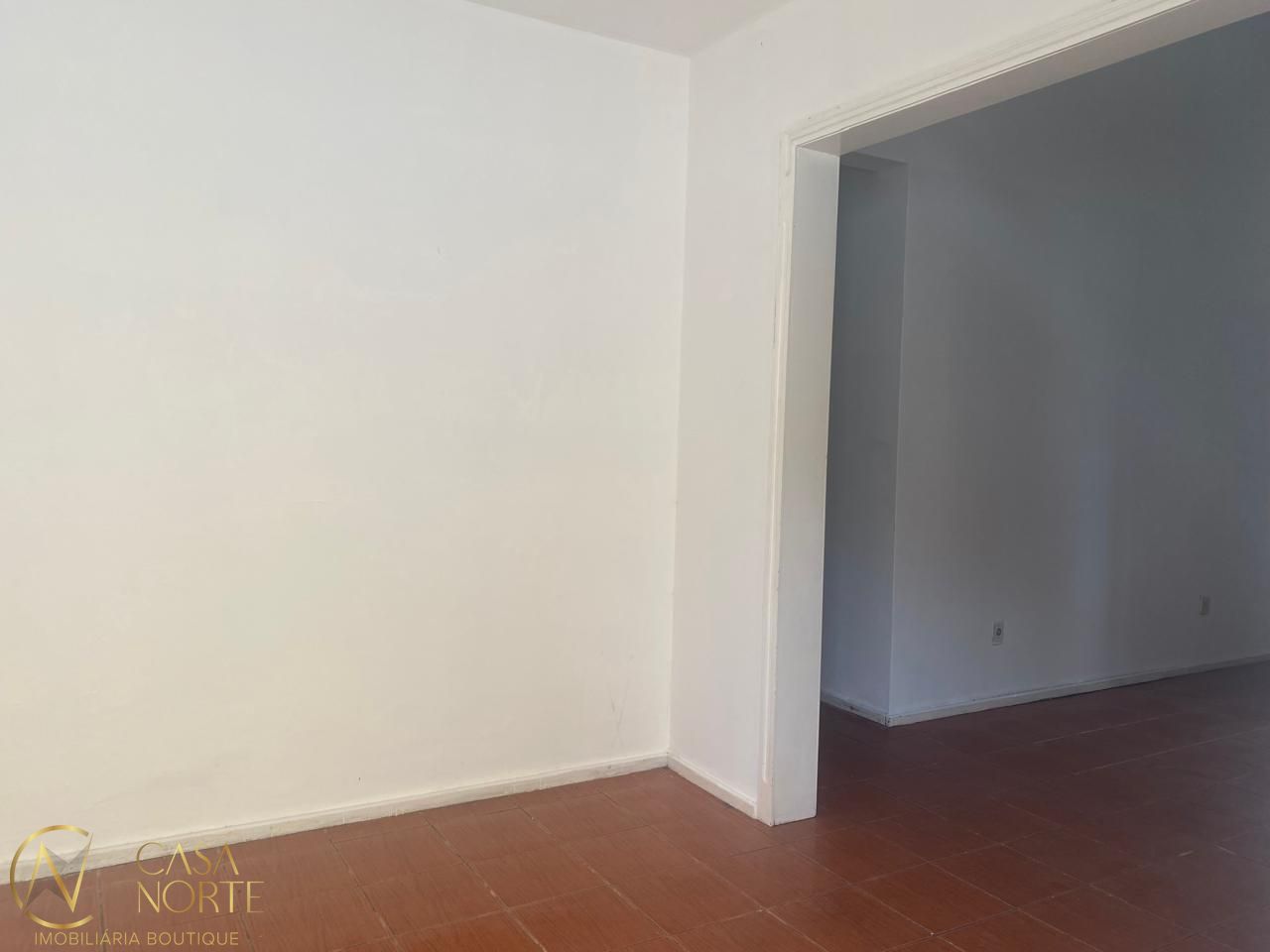 Casa à venda com 3 quartos, 215m², 1 suíte, 2 vagas, Rua Álvaro Pedro da Rosa no bairro Aberta dos Morros em Porto Alegre