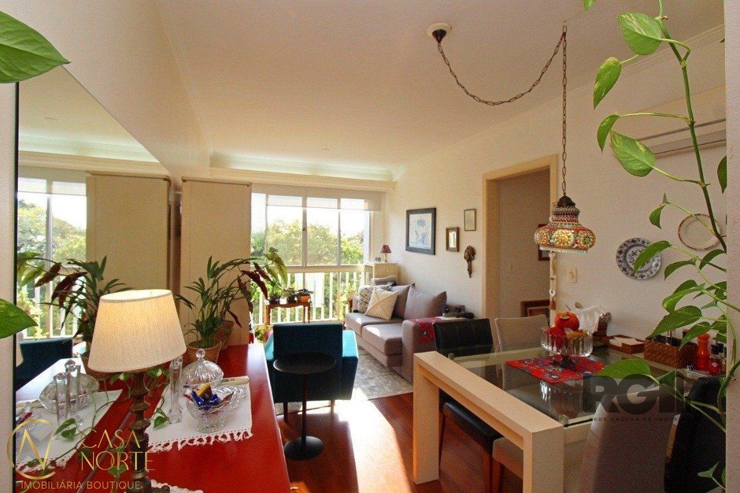 Apartamento à venda com 3 quartos, 79m², Rua Curupaiti no bairro Cristal em Porto Alegre