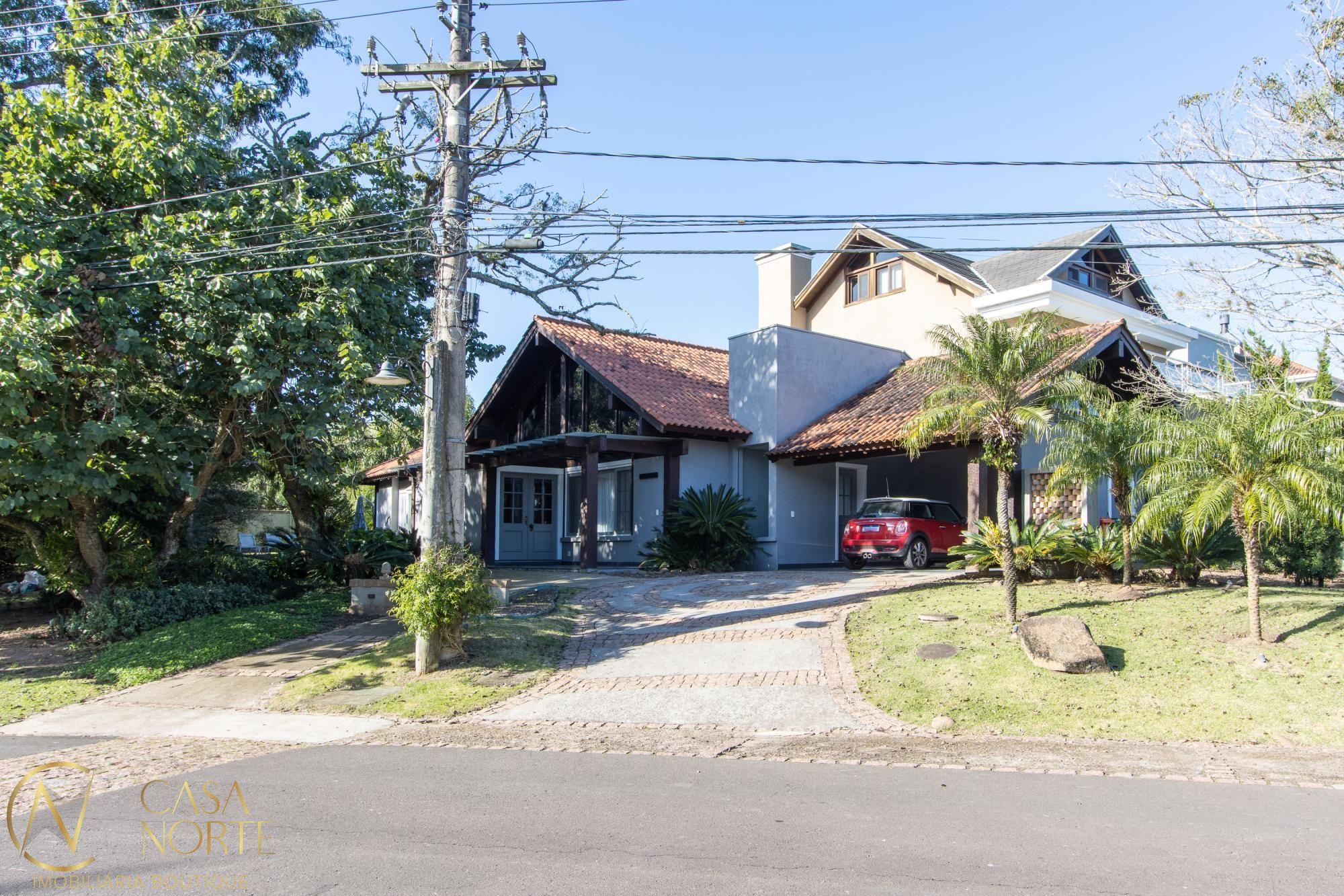 Casa de Condomínio à venda com 3 quartos, 196m², 1 suíte, 3 vagas, Avenida Juca Batista no bairro Belém Novo em Porto Alegre