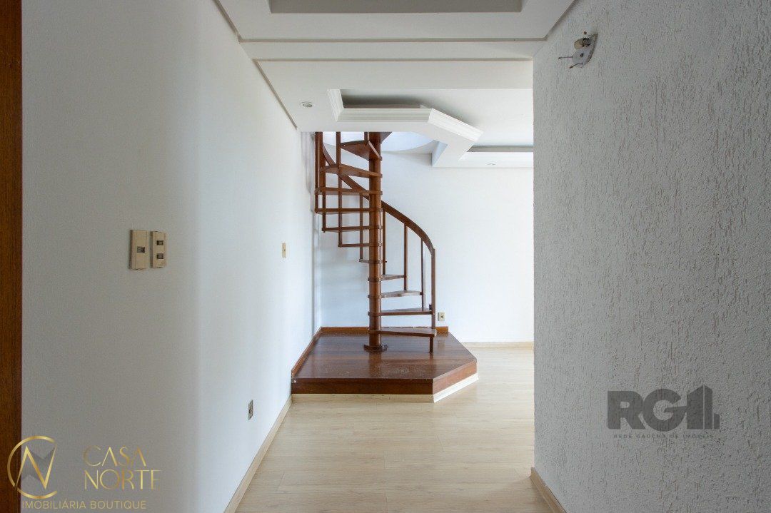 Cobertura à venda com 3 quartos, 152m², Rua Catumbi no bairro Medianeira em Porto Alegre