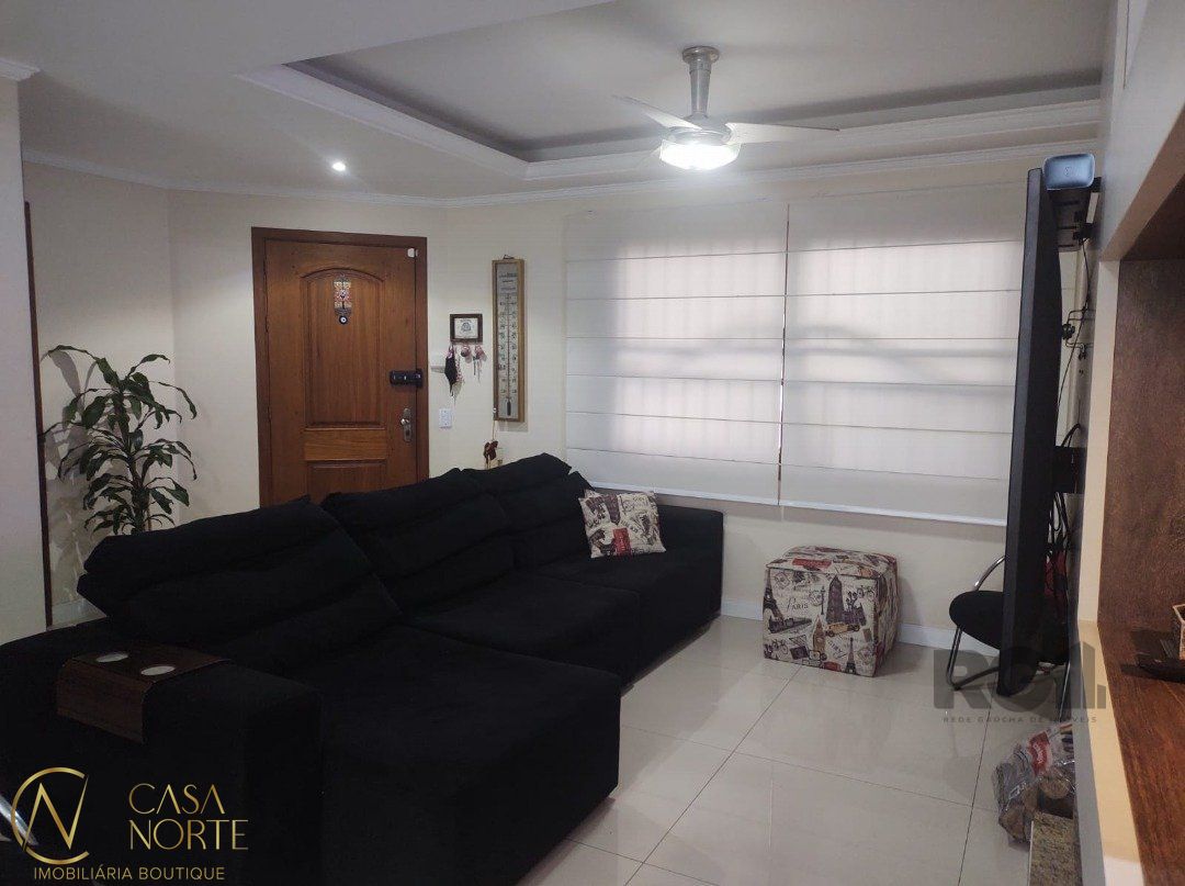 Casa à venda com 4 quartos, 201m², 1 suíte, 2 vagas, Rua Marechal Hermes no bairro Camaquã em Porto Alegre