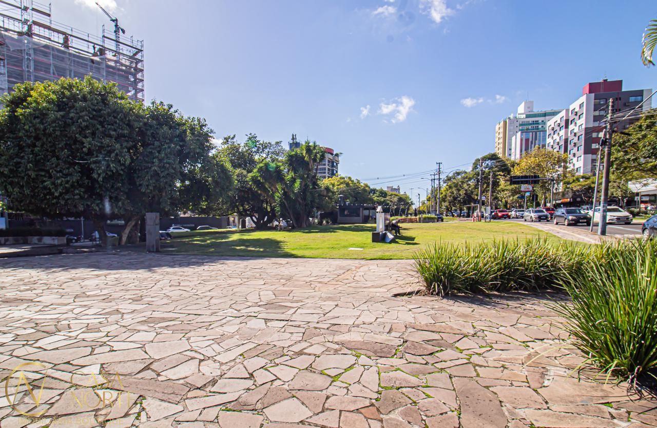 Apartamento à venda com 3 quartos, 100m², 1 vaga, Avenida Carlos Gomes no bairro Boa Vista em Porto Alegre