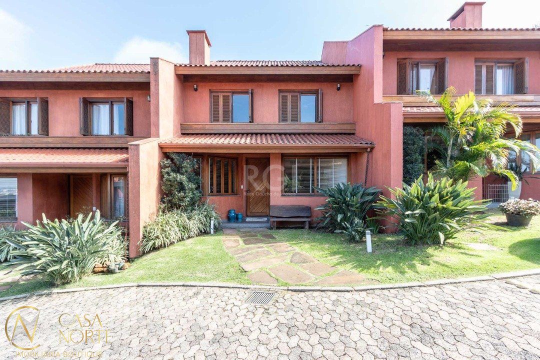 Casa de Condomínio à venda com 4 quartos, 286m², 2 suítes, 2 vagas, Avenida Cai no bairro Cristal em Porto Alegre