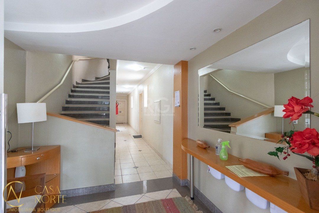 Apartamento à venda com 1 quarto, 46m², 1 vaga, Rua Anita Garibaldi no bairro Mont Serrat em Porto Alegre