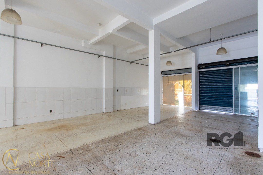 Loja à venda , 160m², Avenida Benjamin Constant - Até 689 - Lado Ímpar no bairro São João em Porto Alegre