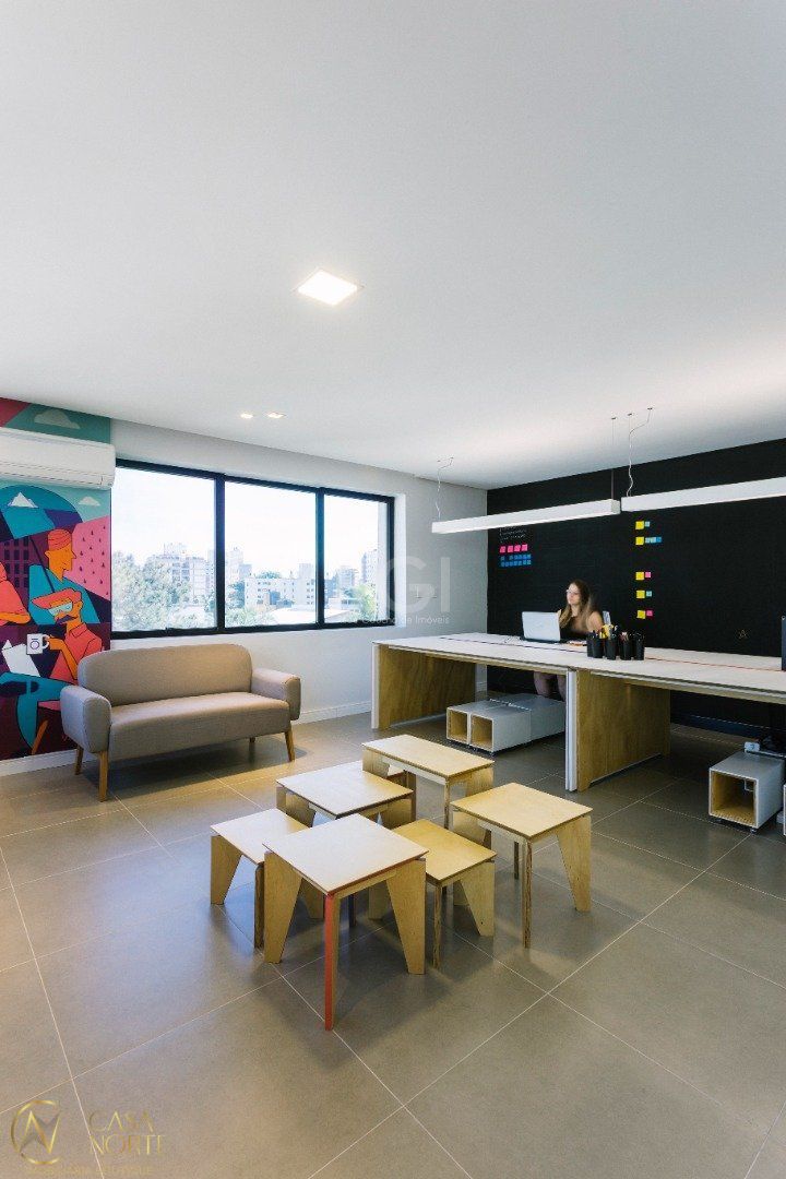 Sala Comercial à venda , 58m², Rua Xavier Ferreira no bairro Auxiliadora em Porto Alegre