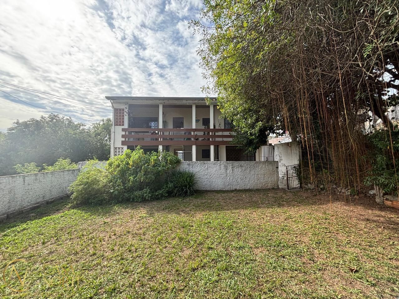 Casa à venda com 2 quartos, 140m², 3 vagas, Rua Alvares Guterres no bairro Tristeza em Porto Alegre