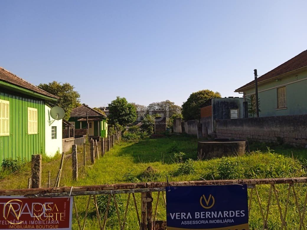 Terreno à venda  com 585m², Rua Doutor Mário Totta no bairro Tristeza em Porto Alegre