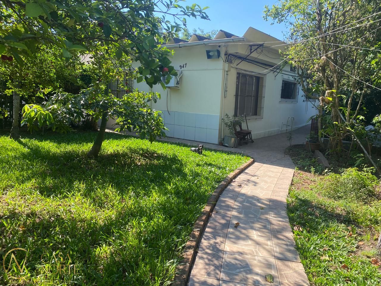 Casa à venda com 3 quartos, 243m², 1 suíte, 3 vagas, Estrada João Passuelo no bairro Vila Nova em Porto Alegre