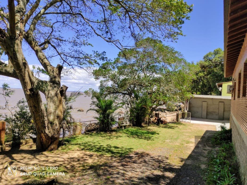 Casa à venda com 2 quartos, 180m², 1 suíte, 6 vagas, Estrada Retiro da Ponta Grossa no bairro Ponta Grossa em Porto Alegre