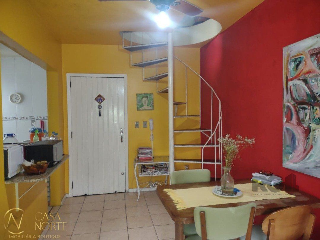 Cobertura à venda com 1 quarto, 75m², 1 suíte, Avenida Capivari no bairro Cristal em Porto Alegre