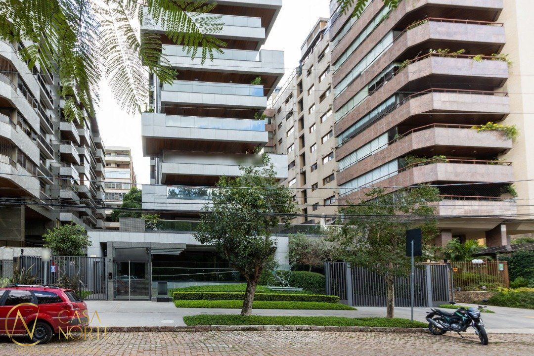 Apartamento à venda com 3 quartos, 256m², 3 suítes, 3 vagas, Rua Comendador Caminha no bairro Moinhos de Vento em Porto Alegre