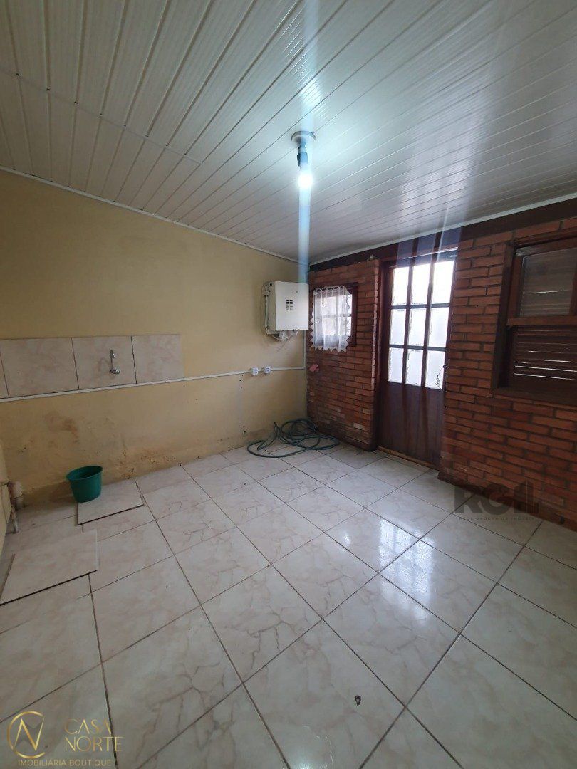 Casa de Condomínio à venda com 2 quartos, 104m², 1 vaga, Avenida Juca Batista no bairro Hípica em Porto Alegre