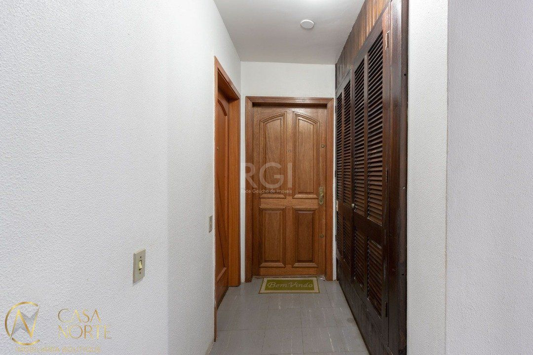 Apartamento à venda com 1 quarto, 41m², Avenida Wenceslau Escobar no bairro Cristal em Porto Alegre