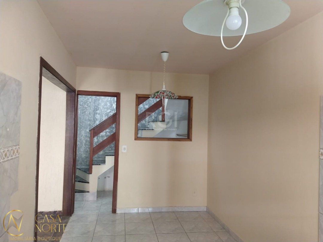 Casa à venda com 3 quartos, 123m², 1 suíte, 2 vagas, Rua João Costi no bairro Hípica em Porto Alegre