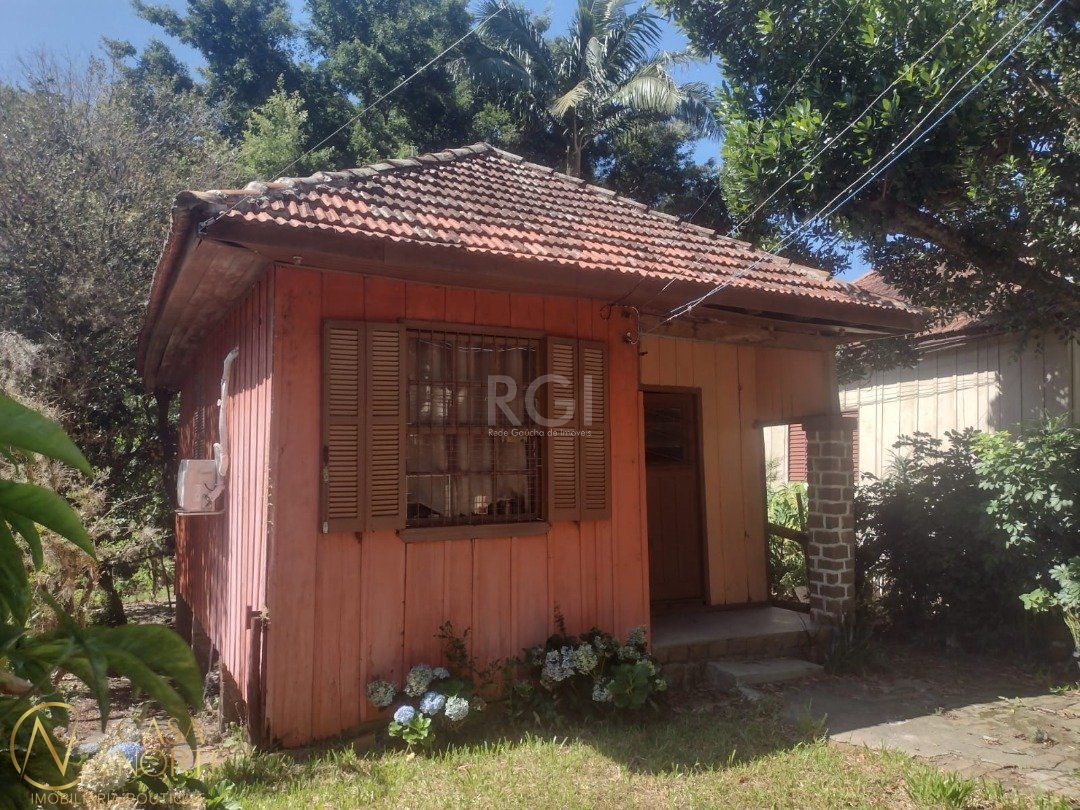 Terreno à venda  com 610m², Rua Doutor Armando Barbedo no bairro Tristeza em Porto Alegre