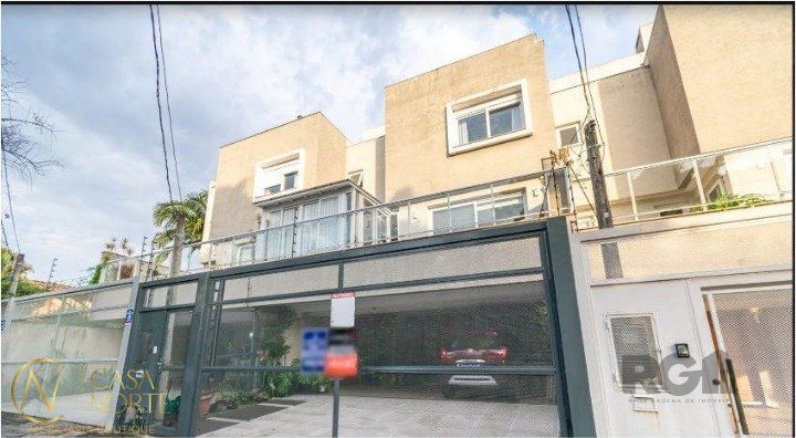 Casa de Condomínio à venda com 3 quartos, 201m², 1 suíte, 2 vagas, Avenida Copacabana no bairro Tristeza em Porto Alegre