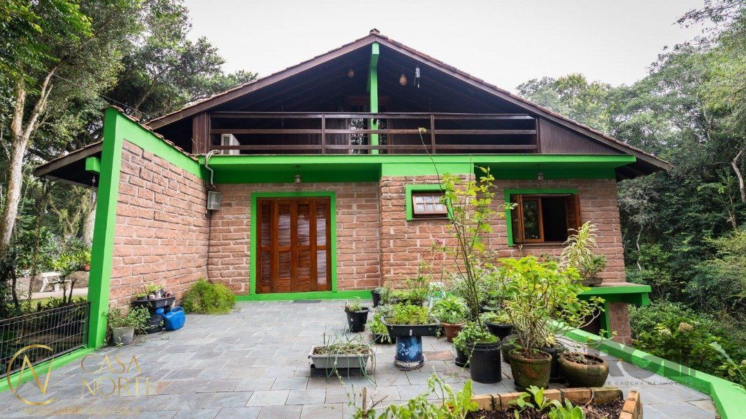 Casa à venda com 6 quartos, 562m², 5 vagas, Rua Monteverde no bairro Cascata em Porto Alegre