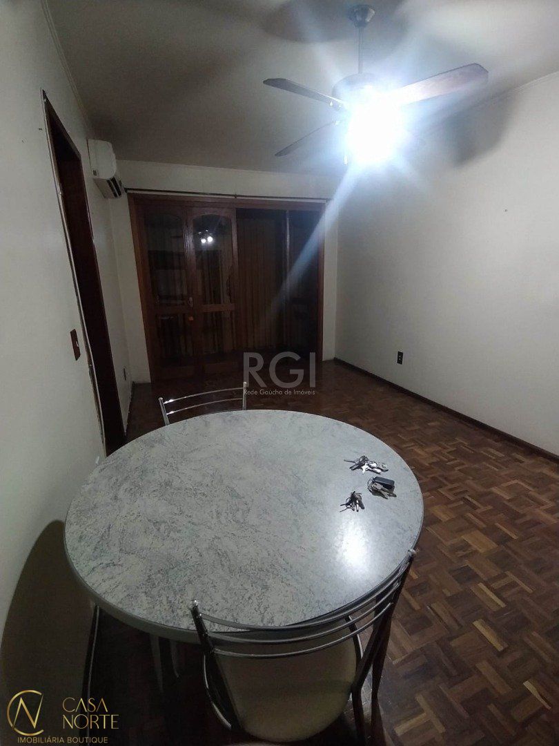 Apartamento à venda com 3 quartos, 99m², 1 vaga, Avenida Pernambuco no bairro Navegantes em Porto Alegre