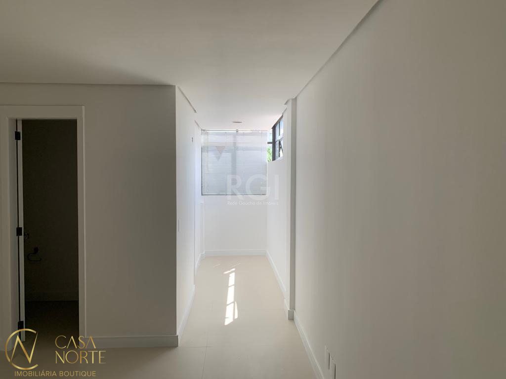 Sala Comercial à venda , 81m², 1 vaga, Avenida Getúlio Vargas no bairro Menino Deus em Porto Alegre