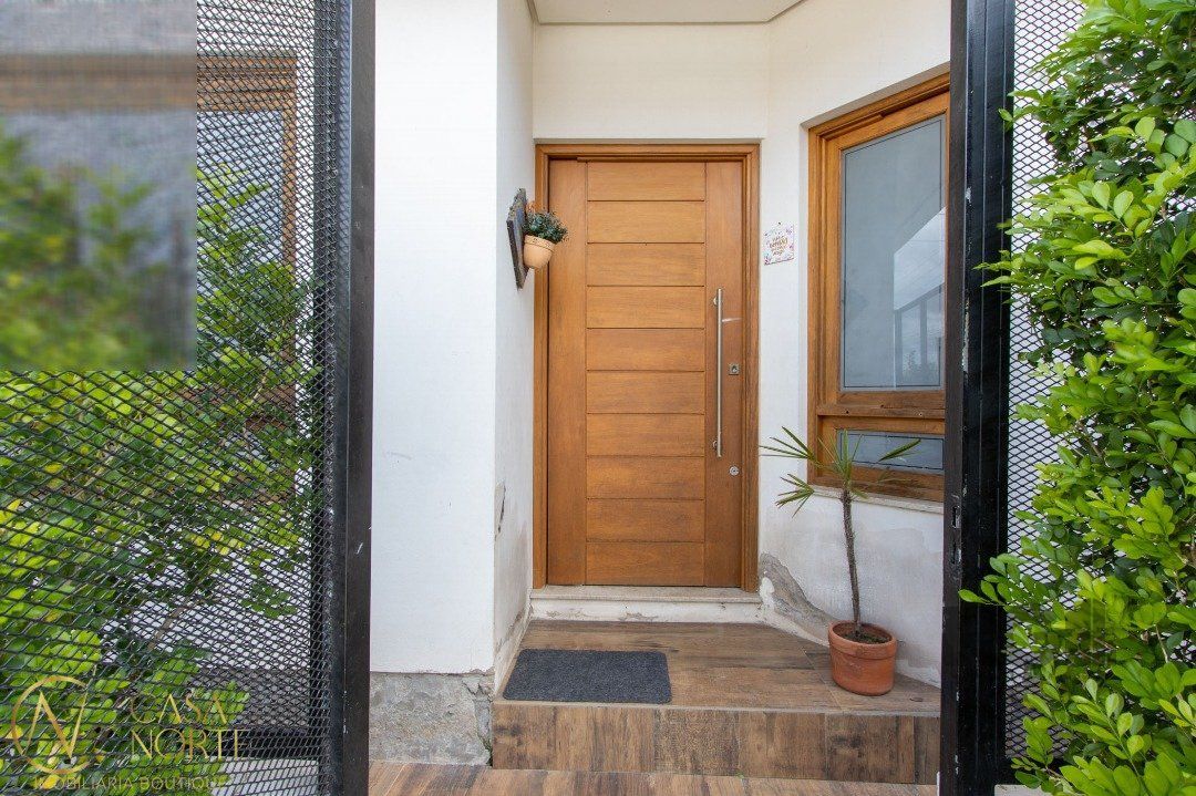 Casa à venda com 4 quartos, 140m², 1 suíte, 2 vagas, Rua Professora Doutora Hebe Tourinho no bairro Aberta dos Morros em Porto Alegre