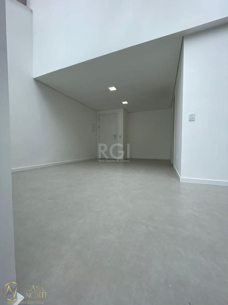 Sala Comercial à venda , 76m², Rua Dona Laura no bairro Rio Branco em Porto Alegre