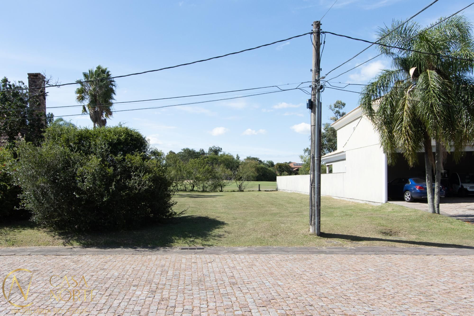 Terreno à venda  com 1062m², Avenida Juca Batista no bairro Belém Novo em Porto Alegre