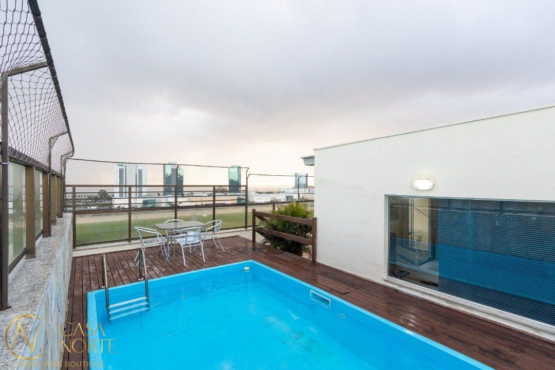 Cobertura à venda com 3 quartos, 230m², 1 suíte, 2 vagas, Avenida Icaraí no bairro Cristal em Porto Alegre