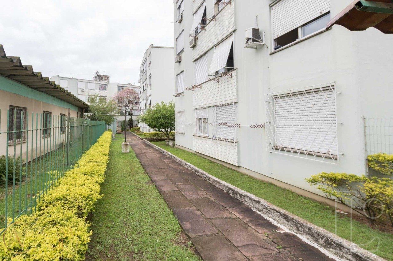 Apartamento à venda com 3 quartos, 64m², 1 vaga, Rua Padre Angelo Corso no bairro Cavalhada em Porto Alegre