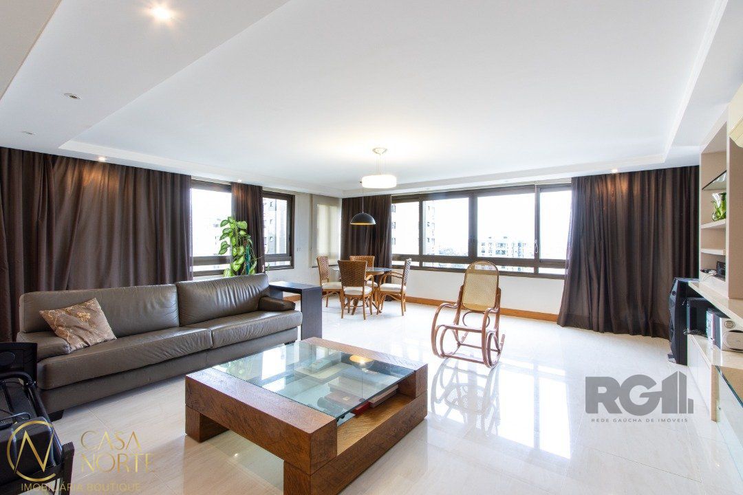 Apartamento à venda com 3 quartos, 232m², 3 suítes, 3 vagas, Travessa Nova Trento no bairro Tristeza em Porto Alegre