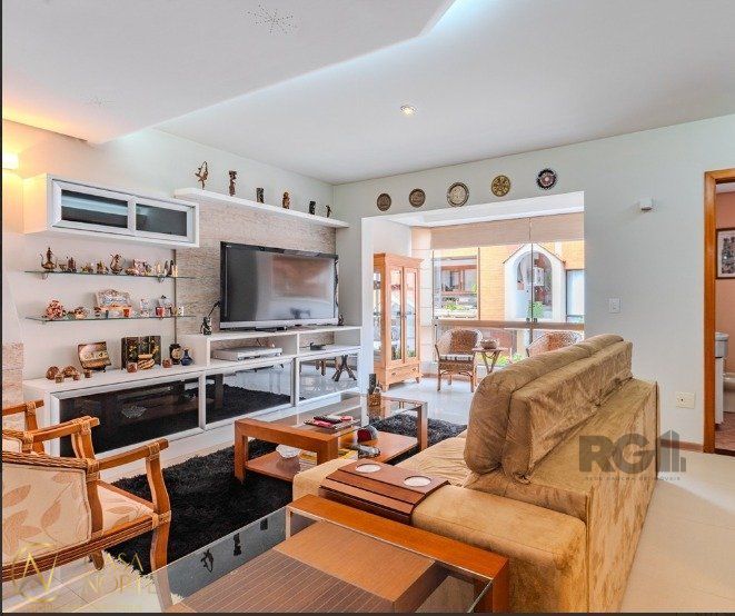Casa de Condomínio à venda com 3 quartos, 154m², 1 suíte, 3 vagas, Rua Padre João Batista Reus no bairro Vila Conceição em Porto Alegre