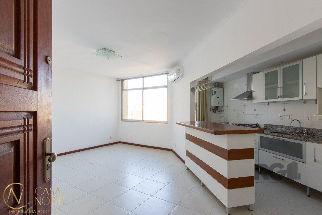 Apartamento à venda com 2 quartos, 63m², 1 vaga, Avenida Wenceslau Escobar - de 1700 a 2348 - Lado Par no bairro Tristeza em Porto Alegre