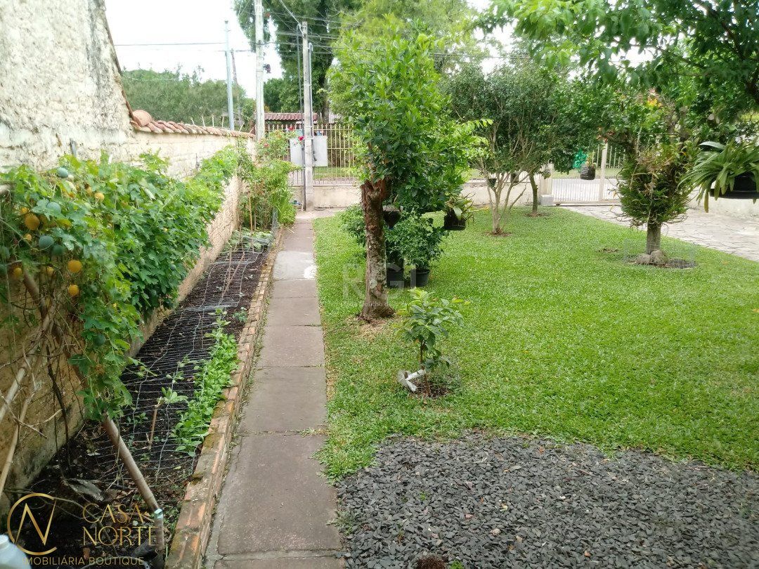 Casa à venda com 3 quartos, 183m², 1 suíte, 3 vagas, Rua Euclides Goulart no bairro Belém Novo em Porto Alegre