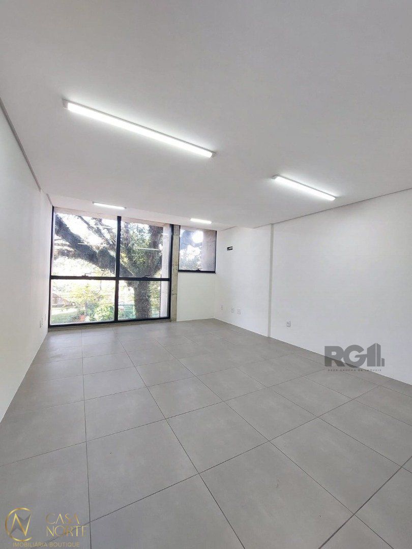 Sala Comercial à venda , 27m², Travessa Itaperuna no bairro Tristeza em Porto Alegre