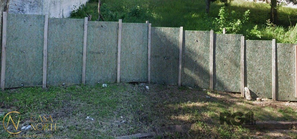 Terreno à venda  com 195m², Rua Professor Padre Gomes no bairro Sétimo Céu em Porto Alegre