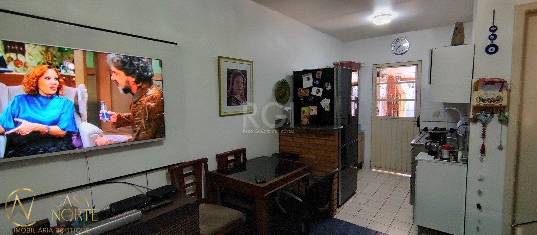 Casa de Condomínio à venda com 2 quartos, 85m², 1 vaga, Avenida Juca Batista no bairro Hípica em Porto Alegre