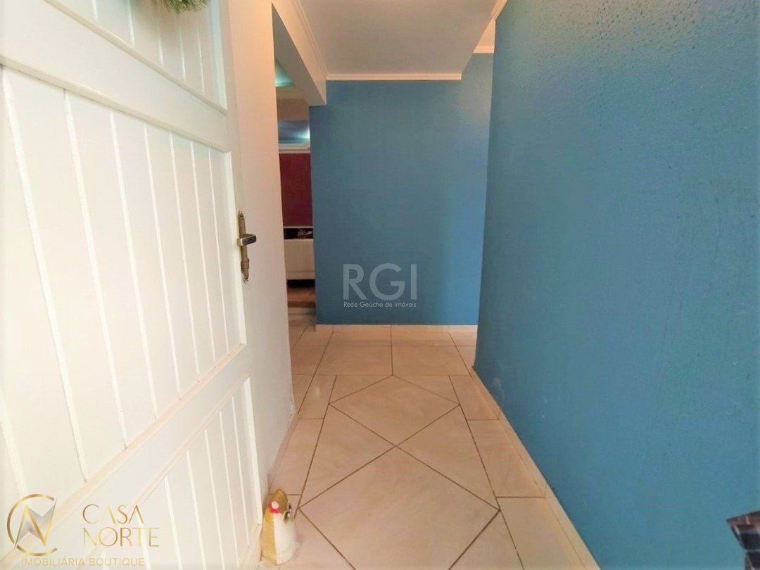 Casa à venda com 4 quartos, 150m², 3 suítes, 2 vagas, Avenida Ernesto Zeuner no bairro Cavalhada em Porto Alegre