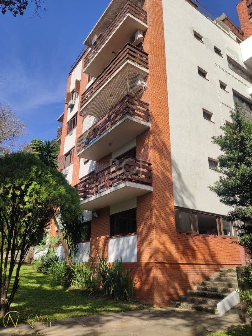 Apartamento à venda com 3 quartos, 157m², 1 suíte, 2 vagas, Rua Doutor Castro de Menezes no bairro Vila Assunção em Porto Alegre