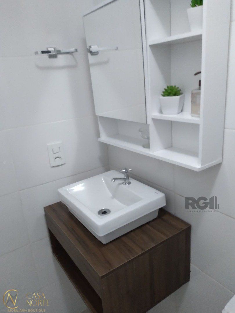 Apartamento à venda com 1 quarto, 39m², 1 vaga, Avenida da Cavalhada no bairro Cavalhada em Porto Alegre
