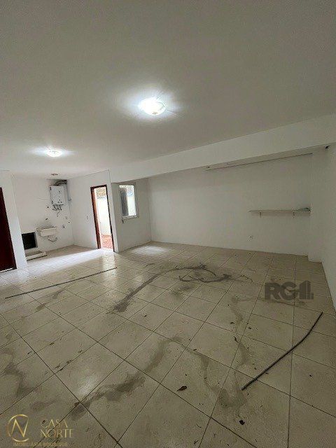 Casa de Condomínio à venda com 3 quartos, 155m², 1 suíte, 2 vagas, Rua Dea Coufal no bairro Ipanema em Porto Alegre