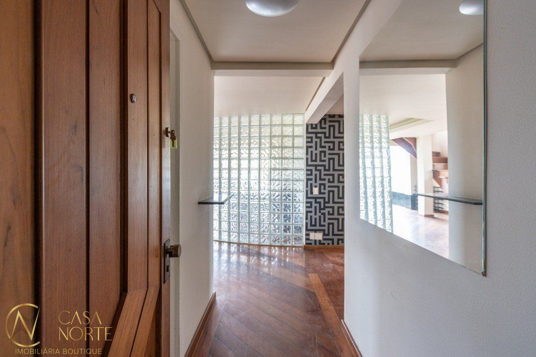 Cobertura à venda com 4 quartos, 302m², 1 suíte, 3 vagas, Rua Barao do Guaiba no bairro Menino Deus em Porto Alegre