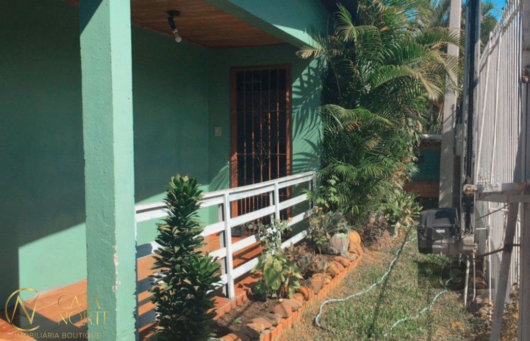 Casa à venda com 4 quartos, 220m², 1 suíte, 5 vagas, Avenida Francisco Talaia de Moura no bairro Rubem Berta em Porto Alegre
