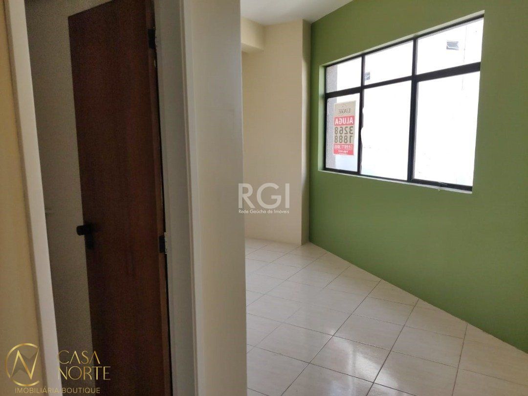 Sala Comercial à venda , 69m², Avenida da Azenha no bairro Azenha em Porto Alegre